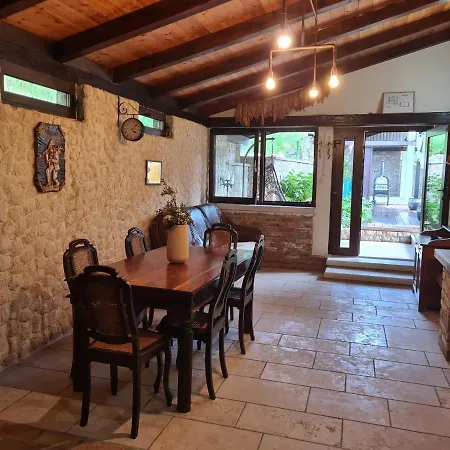 Big Valley Villa *
